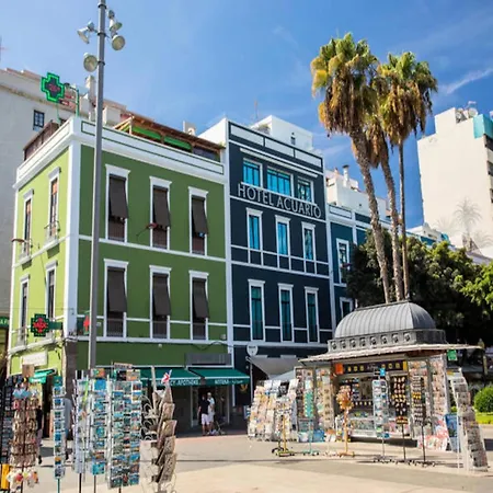 In Palmas De Gran Canaria * Las Palmas de Gran Canaria